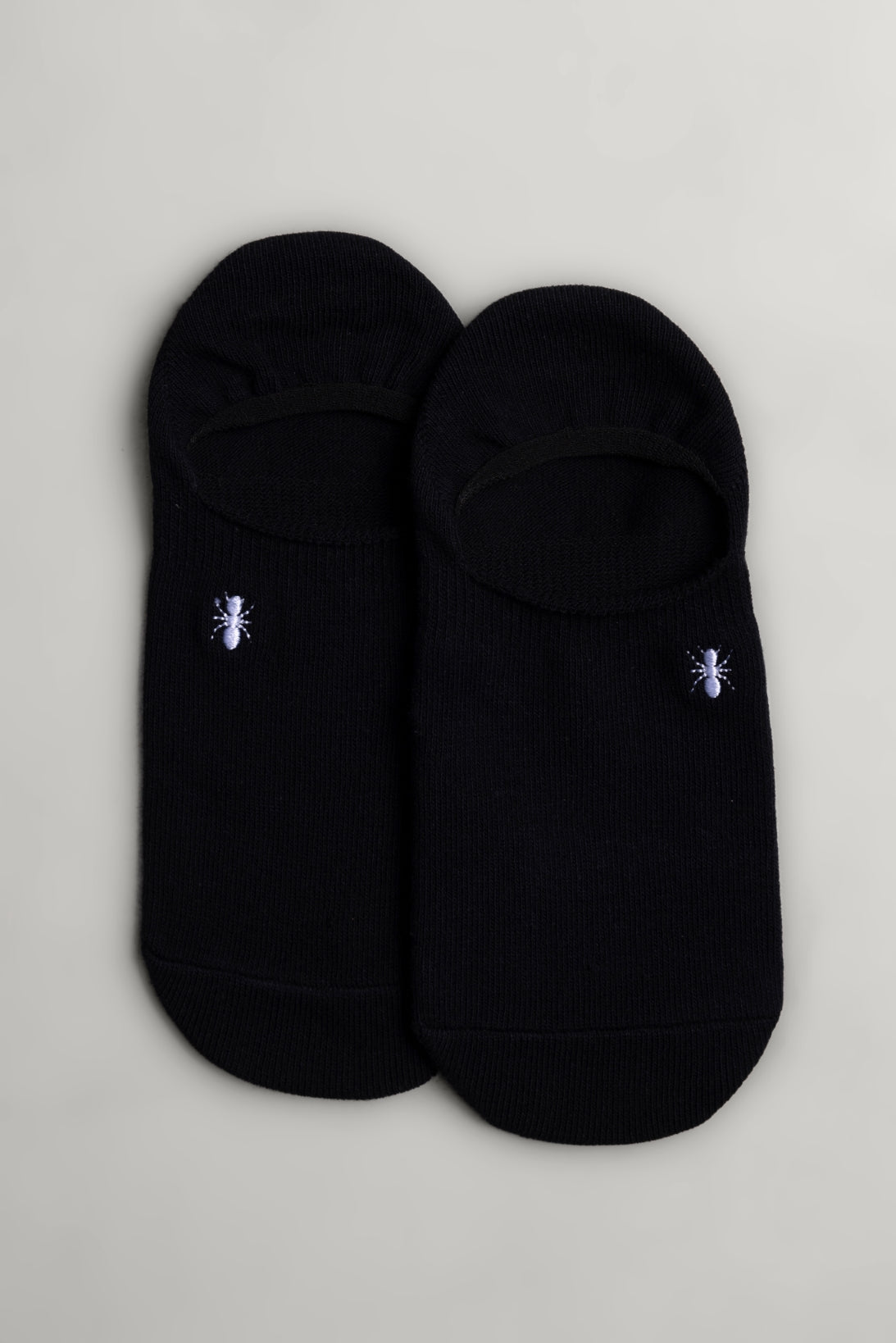 NEW ESSENTIAL INVISIBLE - BLACK