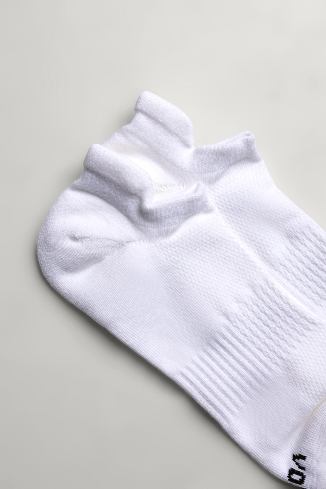 NEW ESSENTIAL LOW - WHITE
